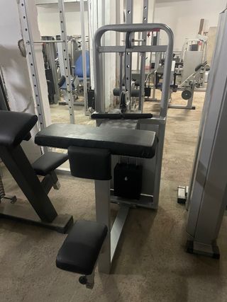 MAQUINA DE MUSCULACION