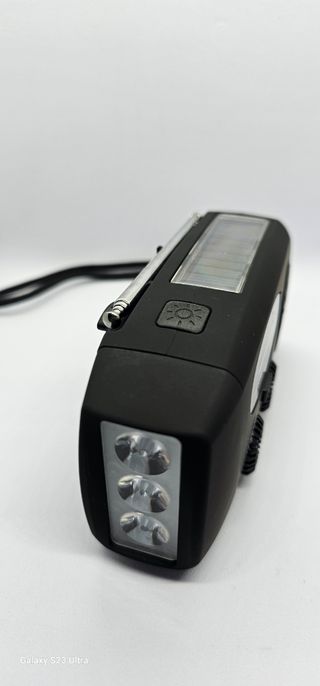 RADIO, LINTERNA SOLAR