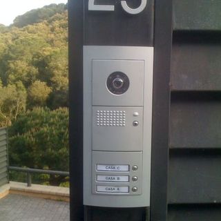 Electricista titulado: Económico