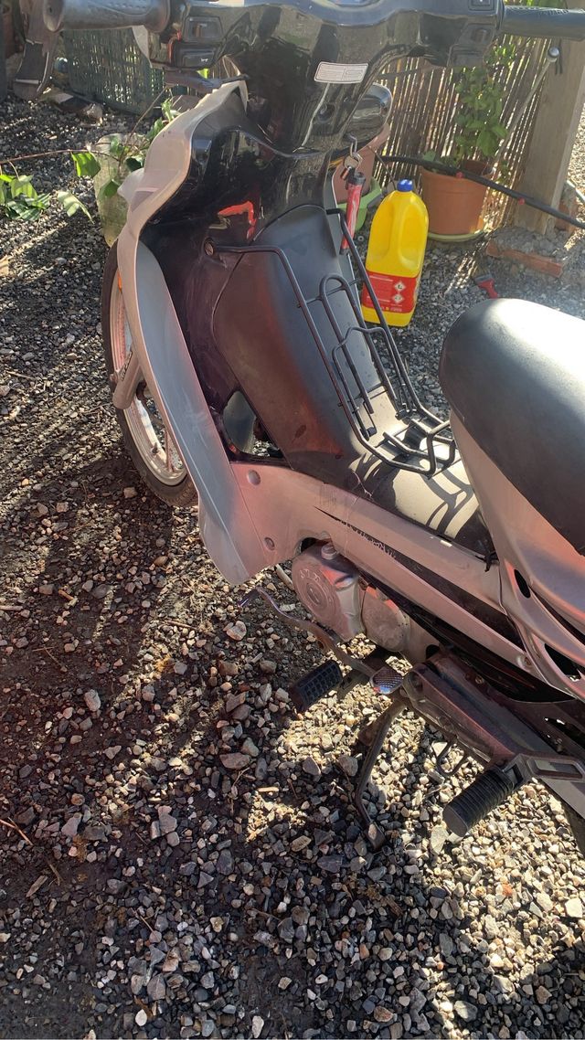 scooter   125cc Automática y 4 velocidades