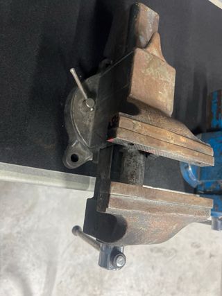 Tornillo banco antiguo