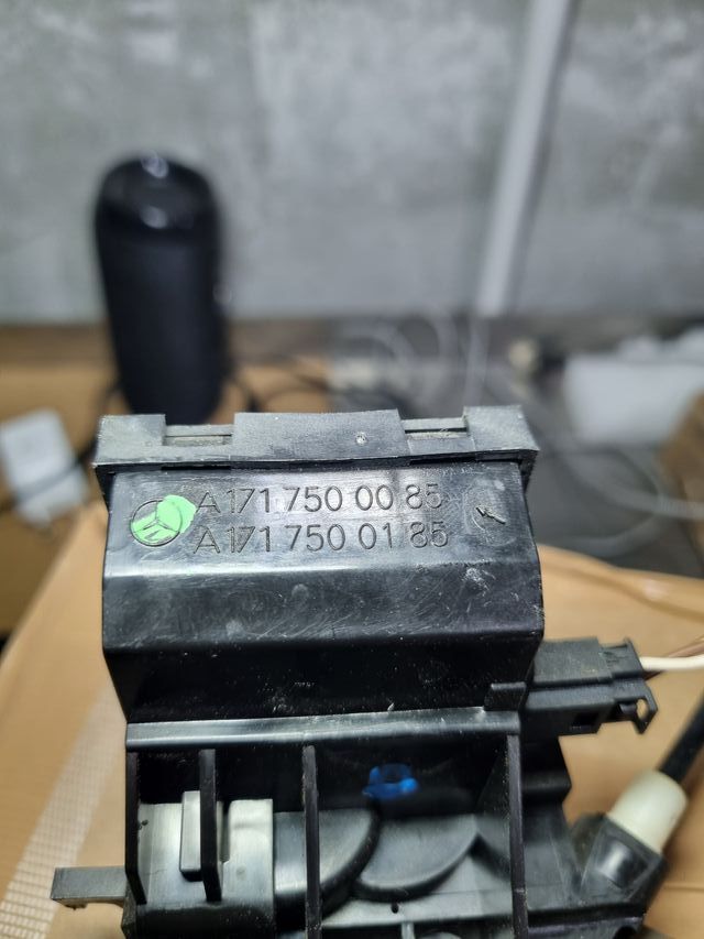 Cerradura maletero de Mercedes