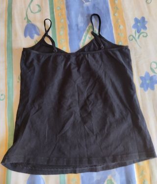 2 Camisetas tirantes mujer M-L 4€ unidad