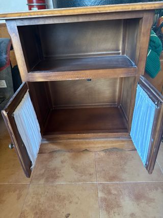 Mueble recibidor madera marrón