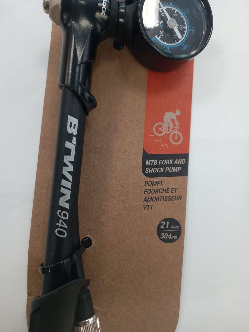 BOMBA BICICLETA DECATHLON 21 BAR de segunda mano por 19 EUR en