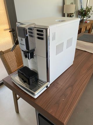 Cafetera Philips EP3243/50 Automática