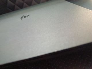 PS4 Slim (PlayStation 4) 860GB - Negro y Rojo