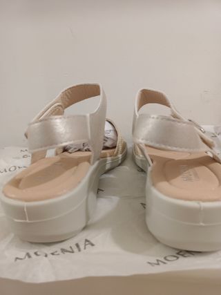 Sandalias MOENIA doradas nº38