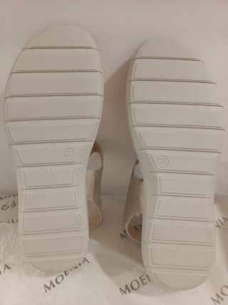 Sandalias MOENIA doradas nº38