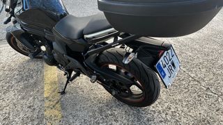 Kawasaki ER-6n: Moto en perfecto estado
