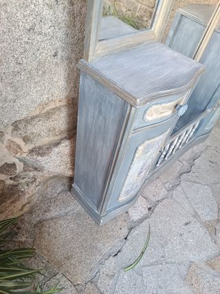 Mueble vintage con espejos