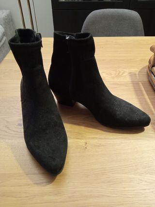 Botines negros ante talla 38