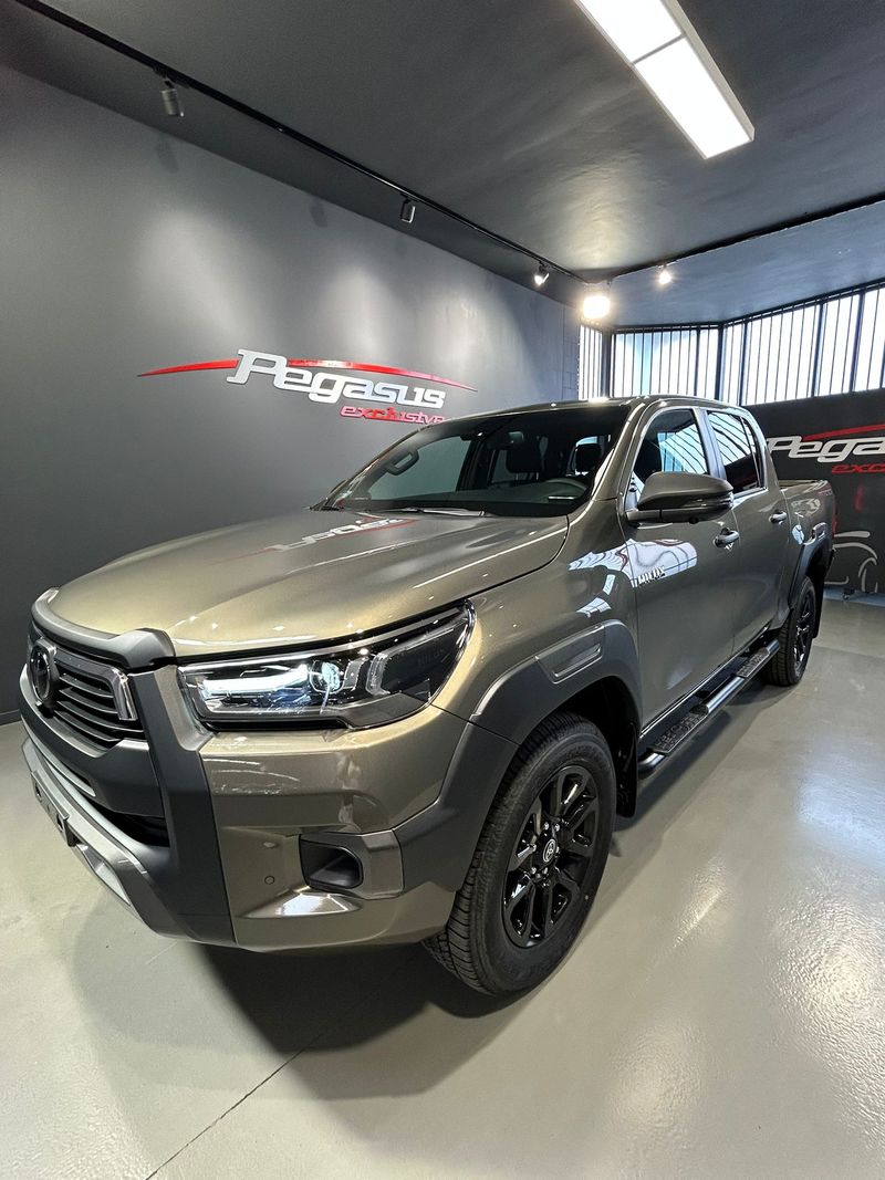 Toyota Hilux 2025, foto 13