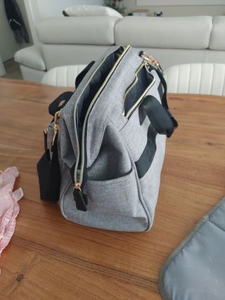 Bolso maternidad gris de Ruvalino con cambiador