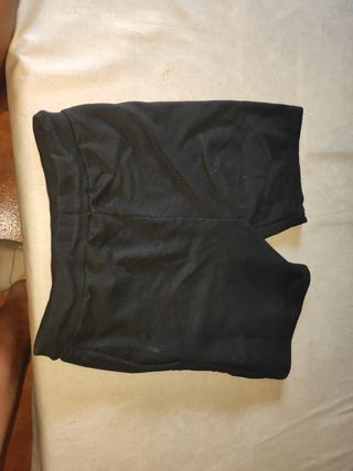 Shorts negros Mckenzie talla 12-13 años