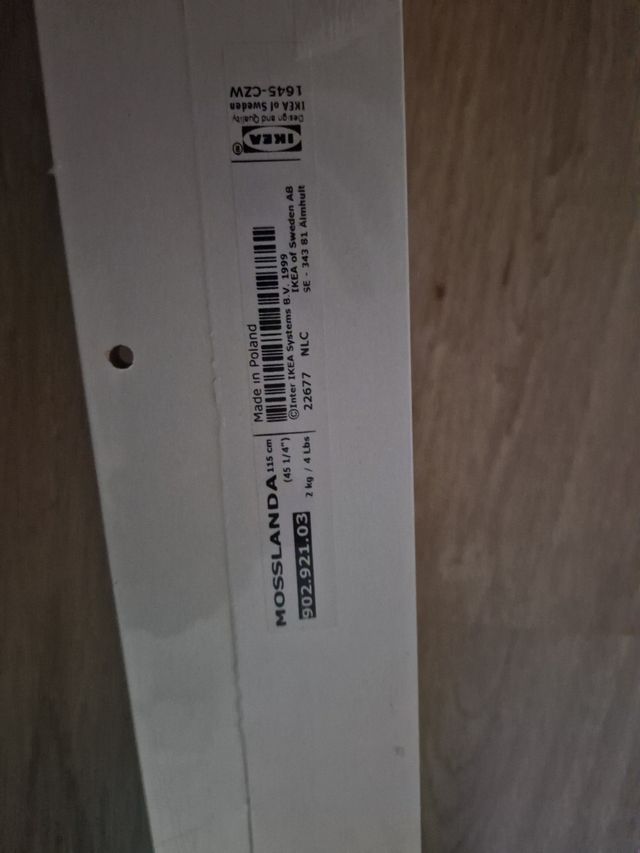 Estantería blanca metalica