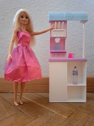 Heladería Barbie: ¡Prepara deliciosos helados!