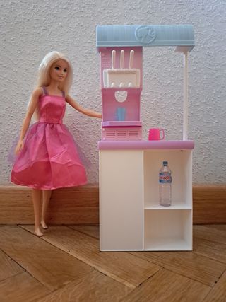 Heladería Barbie: ¡Prepara deliciosos helados!