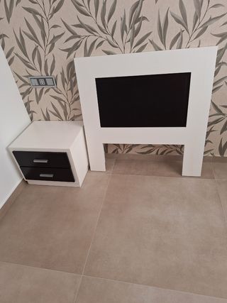 Cabezal de 100 cm y mesita