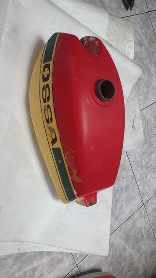 Depósitos gasolina moto clásica