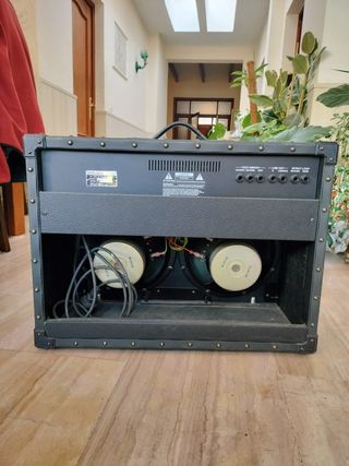 Roland JC-85 Jazz Chorus: Amplificador guitarra
