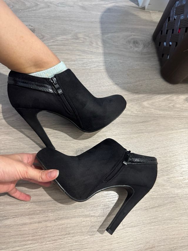 Botines negros tacón alto