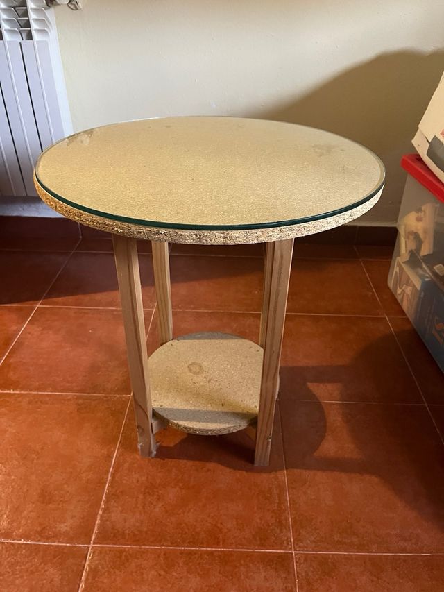 Mesita redonda de cristal - marrón