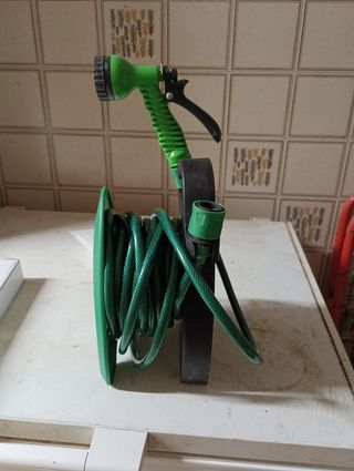 Avvolgicavo per tubo acqua - Verde