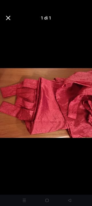 Tende in tessuto rosso