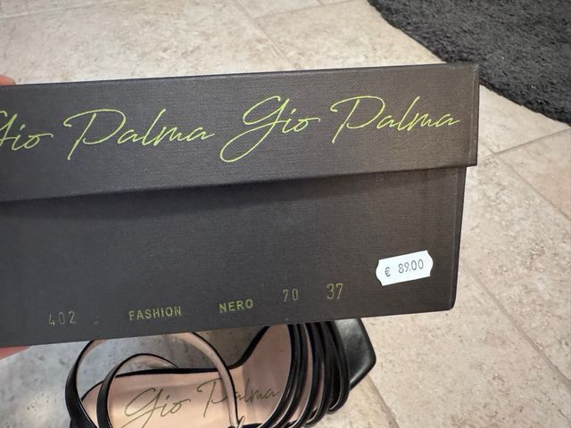 Sandali neri con tacco made in italy