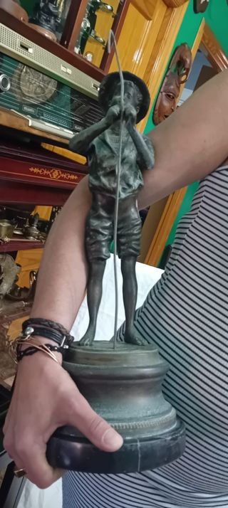 Figura Bronce Niño Pastor Antigua firmada OFERTON