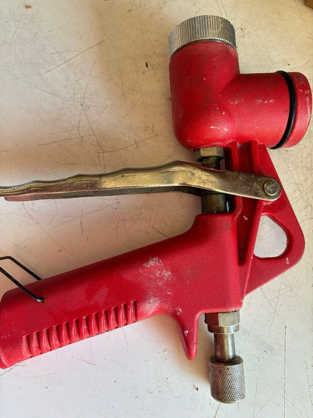 Pistola pintar usada