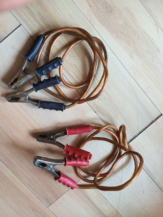 Pinzas arranque coche