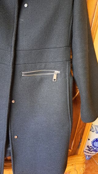 Abrigo negro Mango