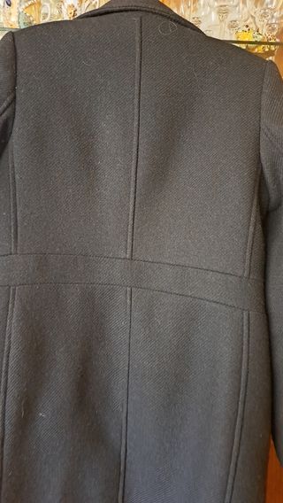 Abrigo negro Mango