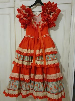 Vestido rojo sevillana