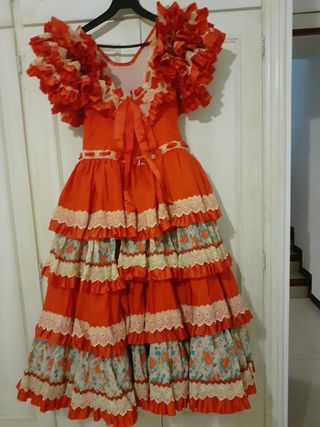 Vestido rojo sevillana