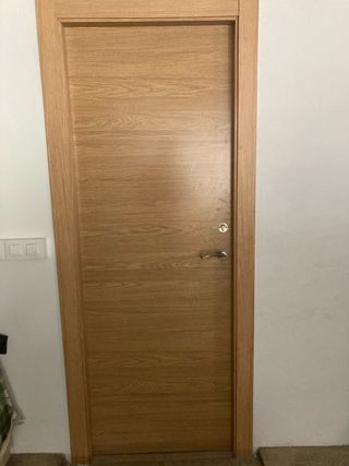 Puerta interior madera maciza