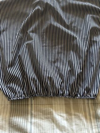 Camicia crop corta a righe blu e bianche