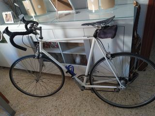 Bicicleta carretera vintage 
Contini