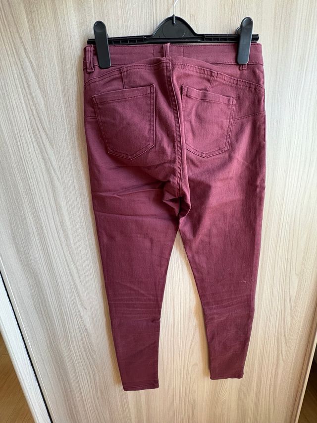 Jeans bordeaux donna