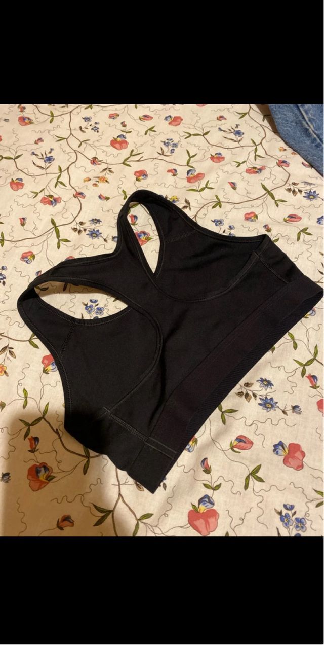 Top deportivo ORIGINAL NIKE negro