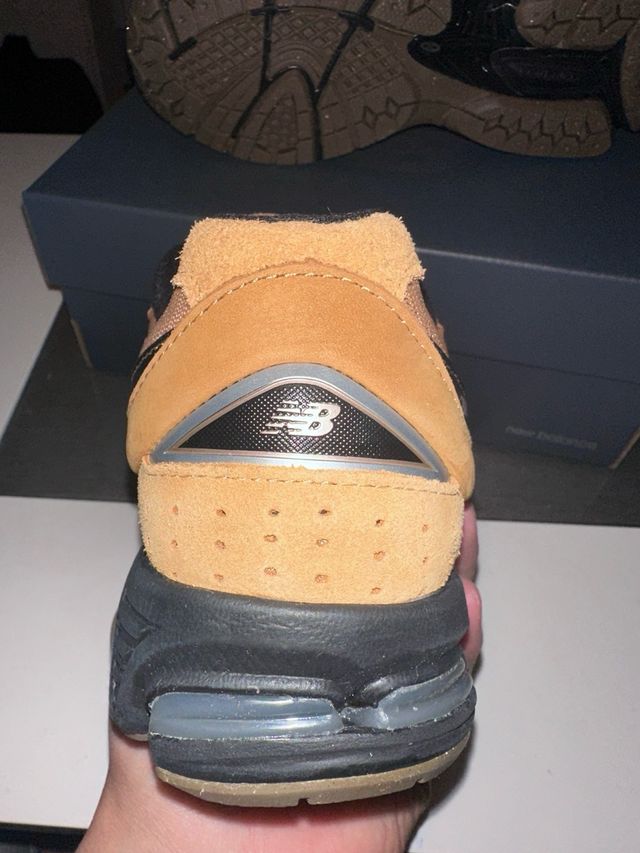 New Balance 2002 Marrón - Zapatillas