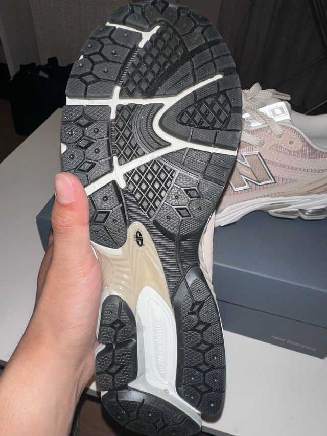 New Balance 1906 Beige