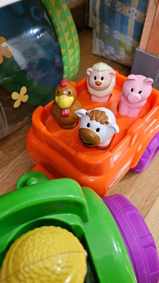 Tractor granja Nenitos musical