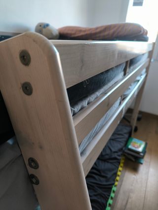 Cama alta infantil madera maciza