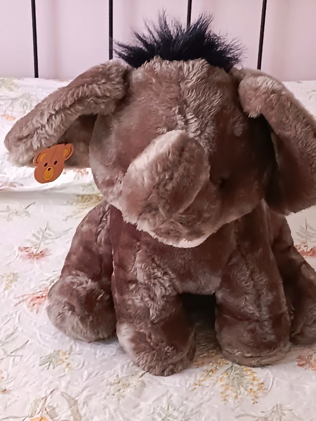 Elefante peluche gris
