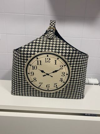 Revistero vintage elegante