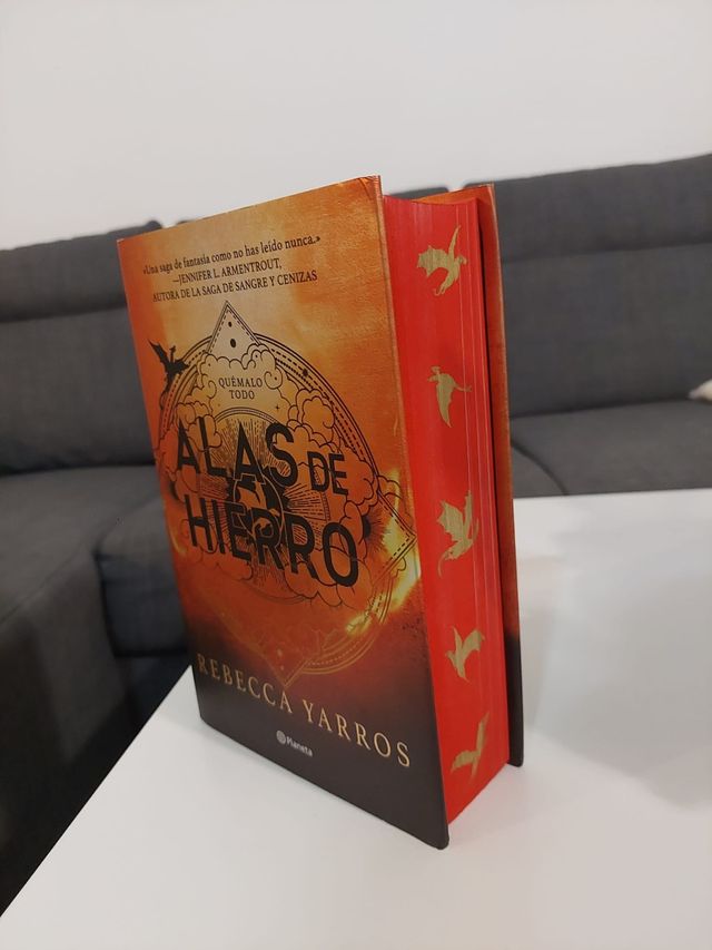 ALAS DE HIERRO EDICION ESPECIAL CANTOS PINTADOS