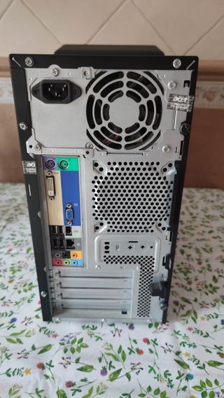 PC Sobremesa Acer Aspire M1201